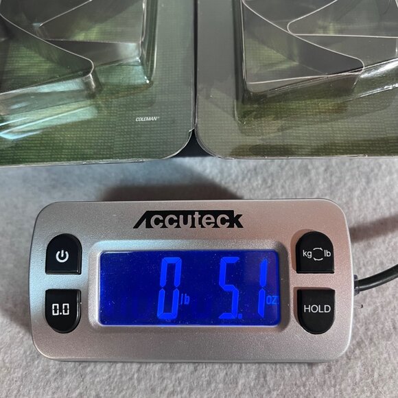 Coleman Tablecloth Clamps 4-Pack Stainless Steel Rust Resistant Outdoor Picnic - Picture 8 of 8